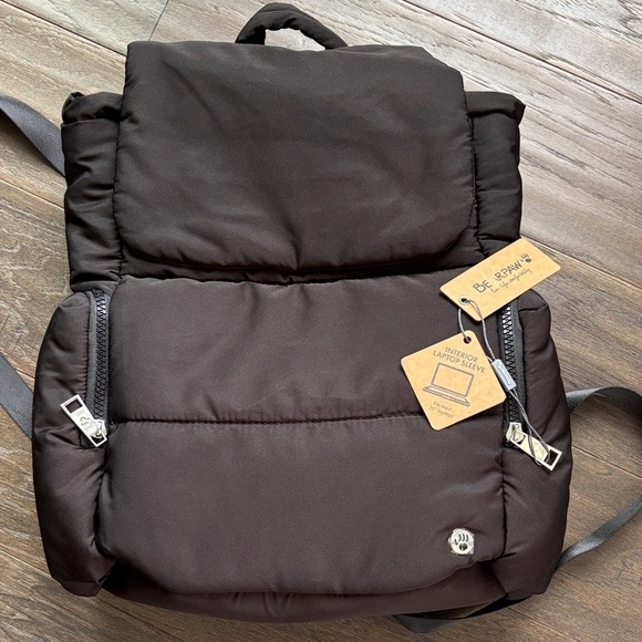 Bearpaw Puffer Flap Top Snap & bungee pull,side zip pockets,padded laptop sleeve main image 10